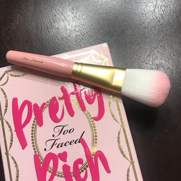 Too Faced Pretty Rich palette - Picture 3 of 4